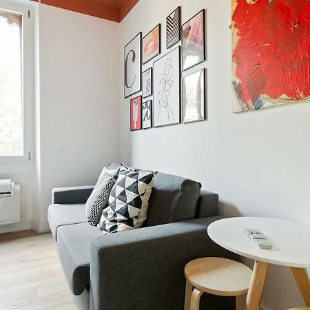 Modern And Cozy Apt In Porta Romana Milão Exterior foto